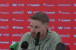 麦克法兰：拥有欧冠水准却第10收官令人失望，赛季11红拖累了球队